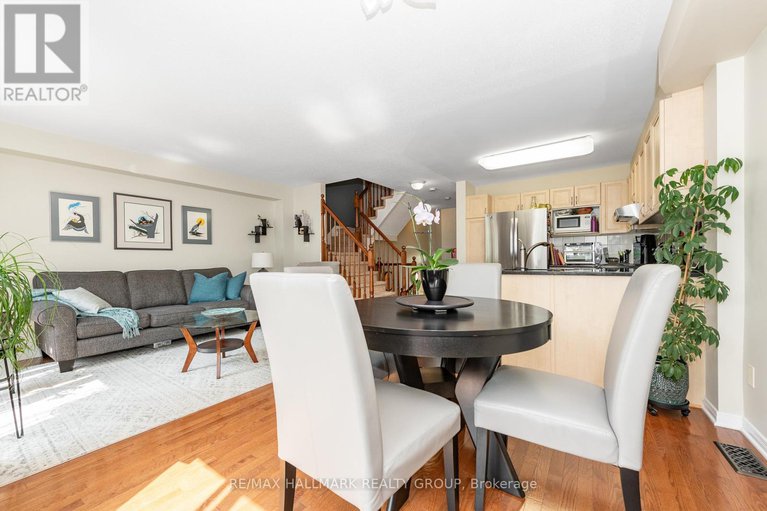 28749902/261-parkrose-private/chatelaine-village/ottawa/ontario/K4A0N8_12