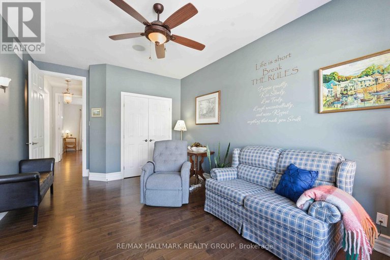 29399472/84-chanonhouse-drive/richmond/ottawa/ontario/K0A2Z0_22