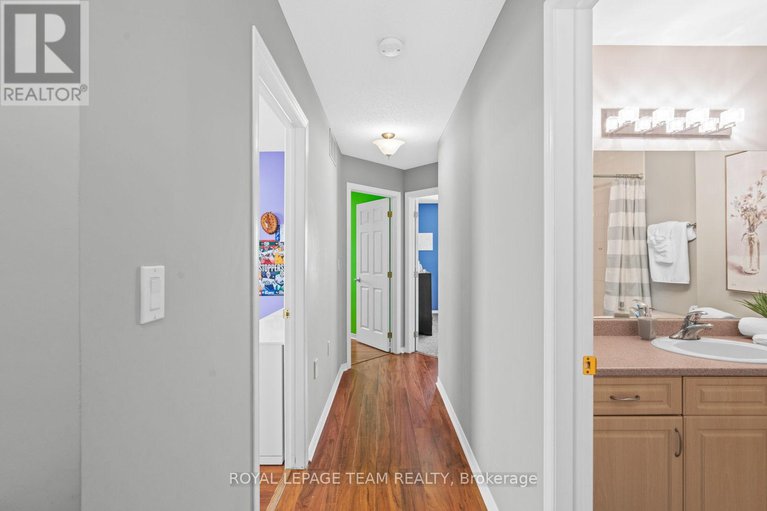 28429148/279-berrigan-drive/longfields/ottawa/ontario/K2J5C3_16