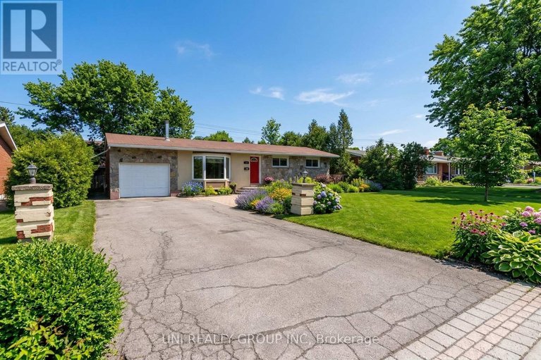29578391/17-forest-park-avenue/city-viewskylinefisher-heightsparkwood-hills/ottawa/ontario/K2E5A2_1