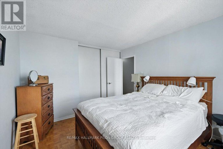 28745309/1503-505-st-laurent-boulevard/viscount-alexander-park/ottawa/ontario/K1K3X4_12