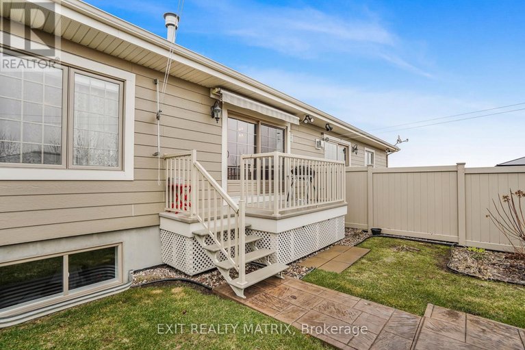 29622056/59-pilon-street/lorignal/champlain/ontario/K0B1K0_27