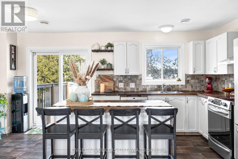 29561777/2437-henri-menard-court/clarencerockland-twp/clarence-rockland/ontario/K0A2A0_8