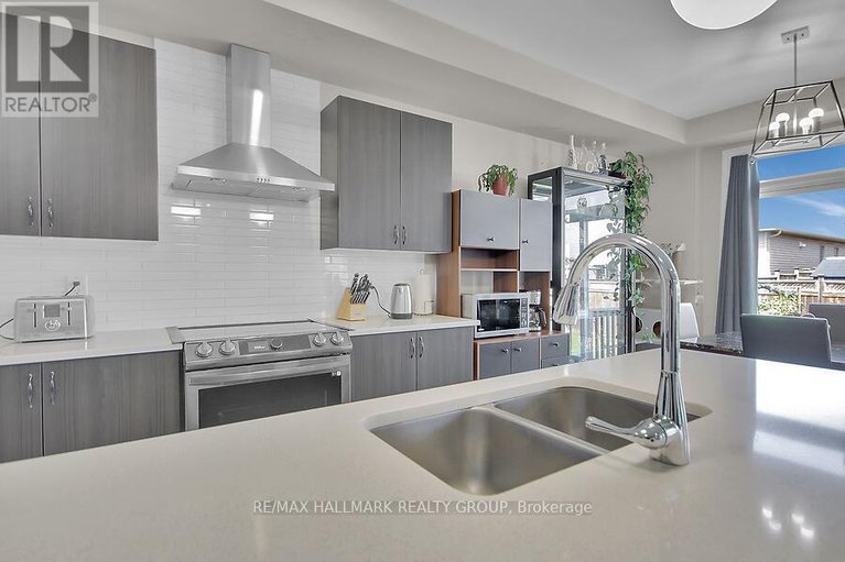 28384626/768-namur-street/embrun/russell/ontario/K0A1W0_11
