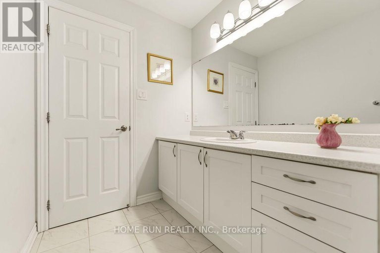 29627312/830-regulus-ridge/half-moon-bay/ottawa/ontario/K2J6S9_28