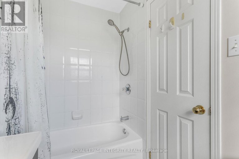28812430/111-arcola-private/overbrookcastle-heights/ottawa/ontario/K1K4W9_21