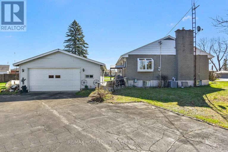 27908392/1-stewart-drive/augusta-twp/augusta/ontario/K0E1T0_1