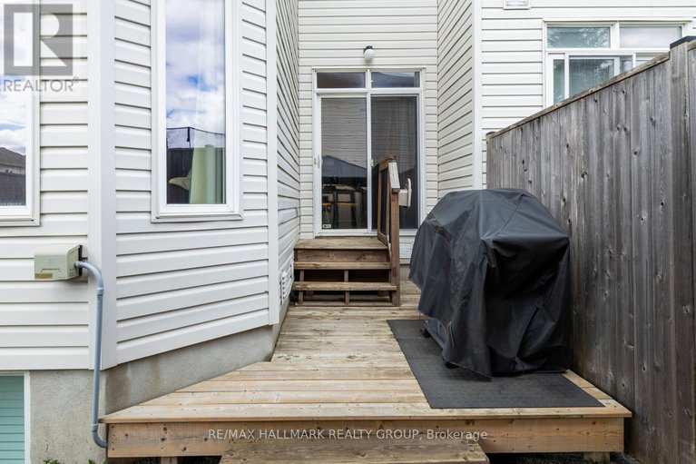 28265778/202-waymark-crescent/bridlewood/ottawa/ontario/K2M0A6_30