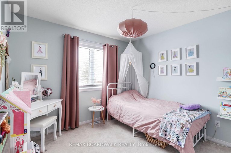 29374178/2094-sunland-drive/fallingbrookgardenway-south/ottawa/ontario/K4A3L1_24