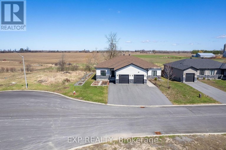 29650528/451-lancaster-lane/winchester/north-dundas/ontario/K0C2K0_1