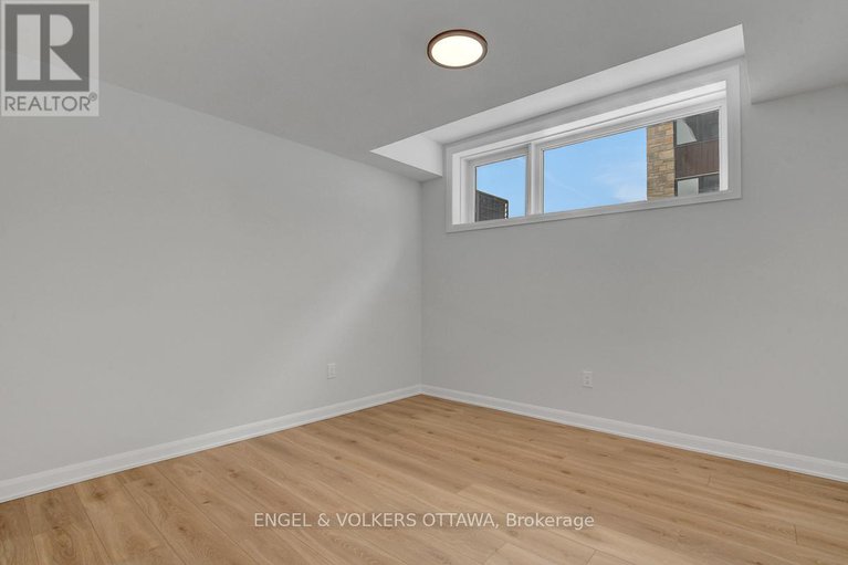 29432303/12-801-glenroy-gilbert-drive/strandherd/ottawa/ontario/K2J5R6_24