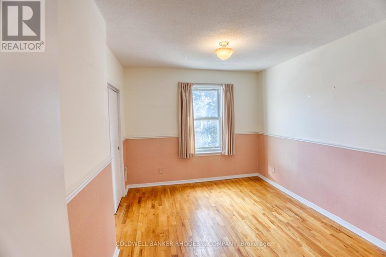 29101715/129-elm-street/west-centre-town/ottawa/ontario/K1R6N4_15