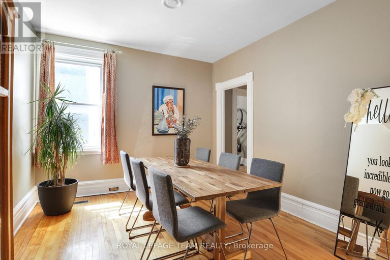 28518973/142-cathcart-street/lower-townbyward-market/ottawa/ontario/K1N5B8_12
