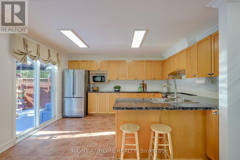 28909974/60-mersey-drive/morgans-grantsouth-march/ottawa/ontario/K2K3A6_13