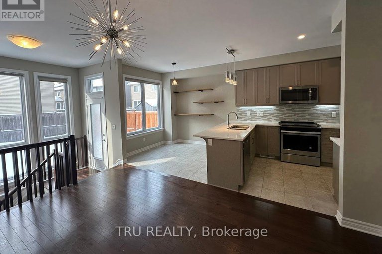 29338433/130-eric-maloney-way/blossom-parkkemp-parkfindlay-creek/ottawa/ontario/K1T0R1_12