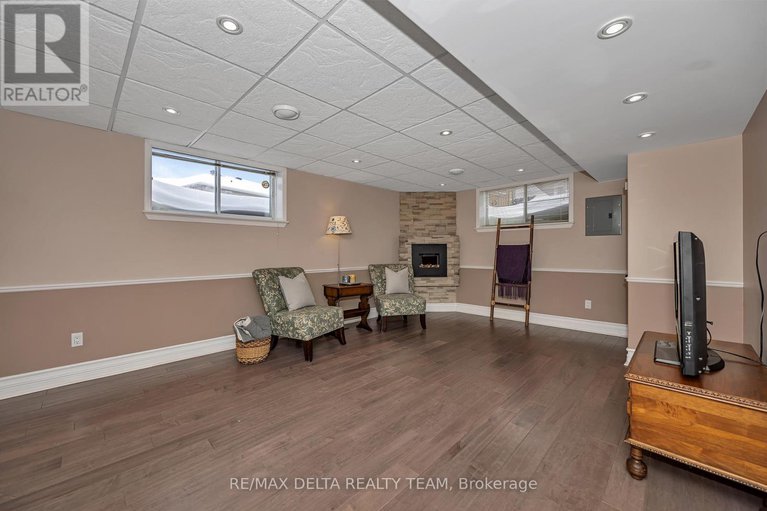 29375289/39-sunvale-way/barrhaven-east/ottawa/ontario/K2G6Y1_29
