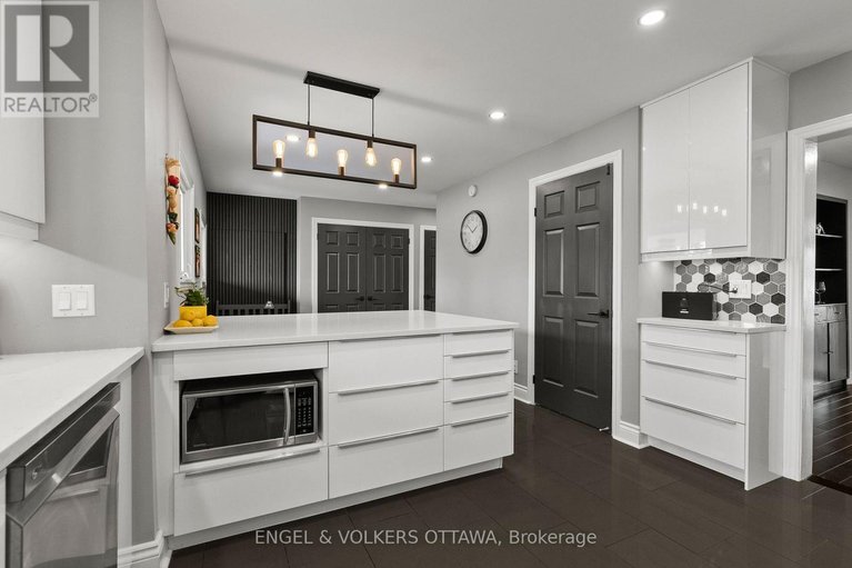 29577442/4624-albion-road/riverside-south/ottawa/ontario/K1X1A5_16