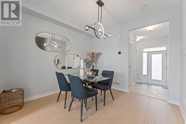 28828878/402-edgevalley-court/stittsville-north/ottawa/ontario/K2S2R3_4