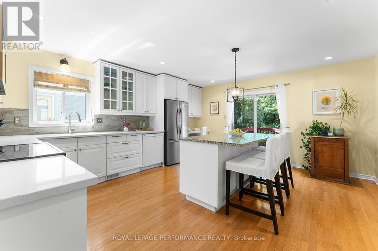 28650835/102-shearer-crescent/katimavik/ottawa/ontario/K2L3W1_11