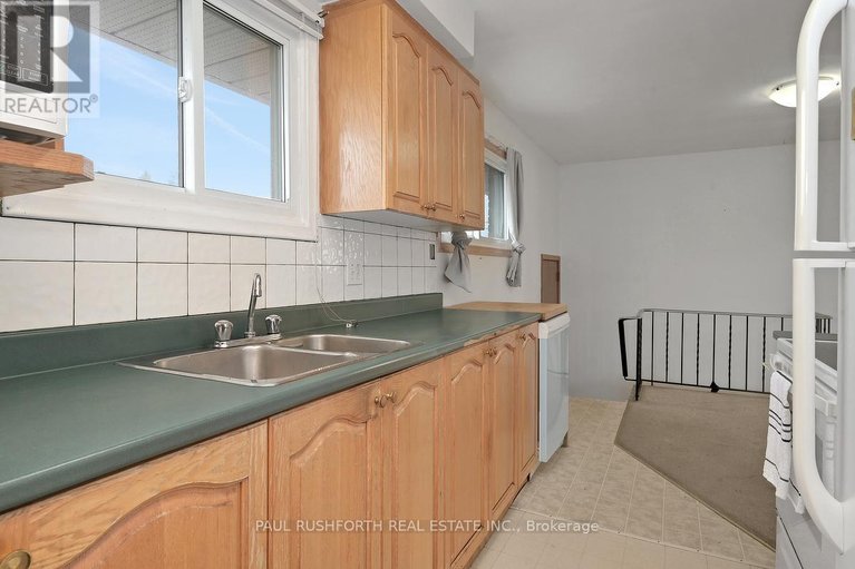 29601224/2140-haig-drive/elmvale-acres/ottawa/ontario/K1G2L2_13