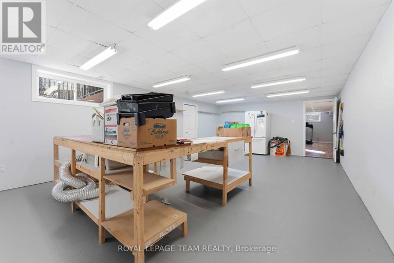 29563750/6868-sparkling-lake-way/greely/ottawa/ontario/K4P1R7_32