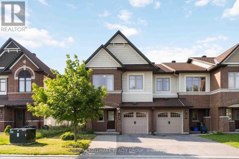 28463809/125-mancini-way/strandherd/ottawa/ontario/K2J5X3_1