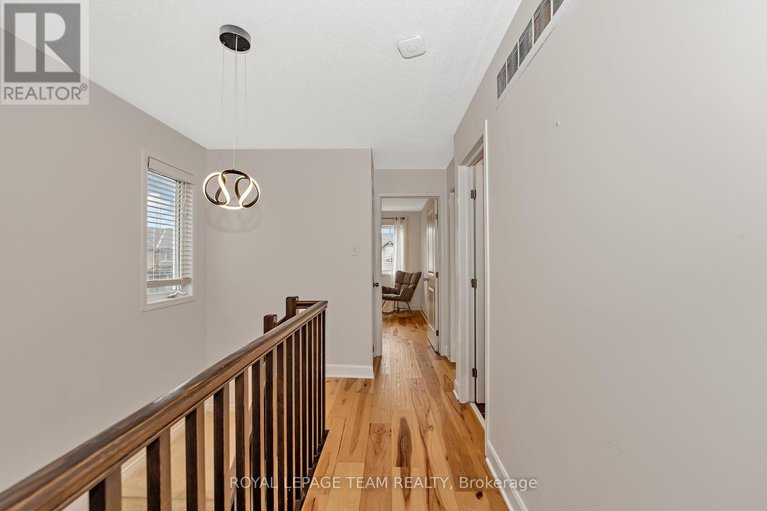 28967262/430-haresfield-court/riverside-southgloucester-glen/ottawa/ontario/K4M0B6_24