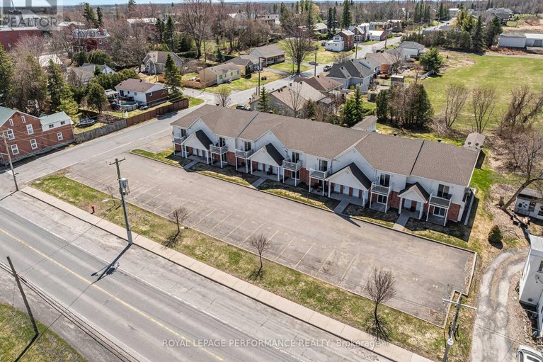 29664690/4-16-pendleton-street/vankleek-hill/champlain/ontario/K0B1R0_29
