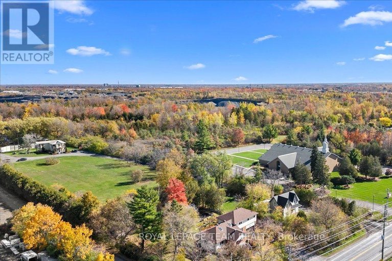 29552079/5410-old-richmond-road/fallowfield/ottawa/ontario/K2R1G7_39