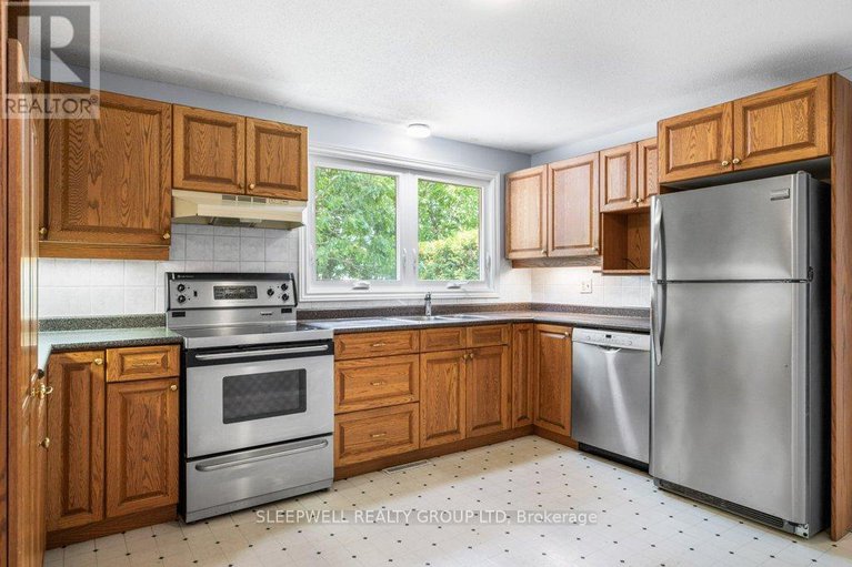 28669425/43-parkglen-drive/meadowlandsst-claire-gardens/ottawa/ontario/K2G3G7_17
