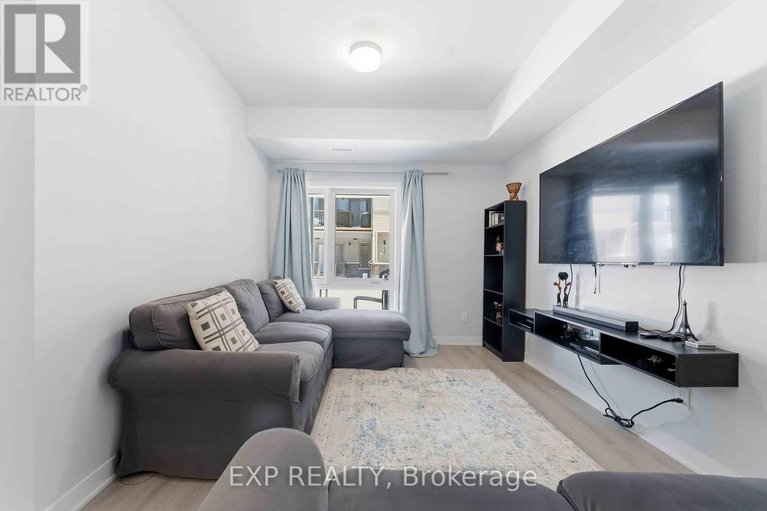 29443713/116-parnian-private/half-moon-bay/ottawa/ontario/K2J4H7_19