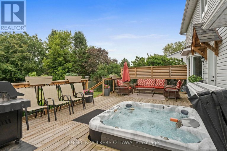 29593963/129-corvinelli-crescent/village-of-russell/russell/ontario/K4R1G4_40