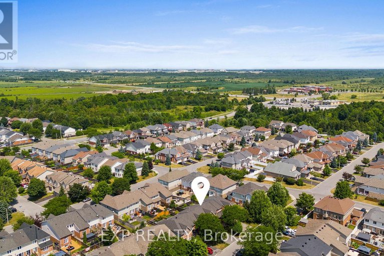 28915827/485-grey-seal-circle/riverside-southgloucester-glen/ottawa/ontario/K1V2H7_45