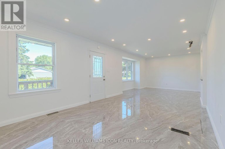 28846763/92-meadowlands-drive-w/meadowlandscrestview/ottawa/ontario/K2G2R8_15