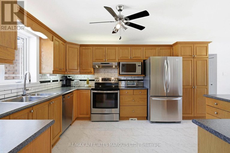 29425027/5650-pinestone-drive/south-glengarry-charlottenburgh-twp/south-glengarry/ontario/K0C2J0_10