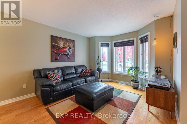 29033909/17-olde-towne-avenue/village-of-russell/russell/ontario/K4R0A5_8