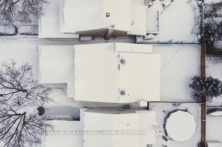 29360554/123-longshire-circle/longfields/ottawa/ontario/K2J4L1_37