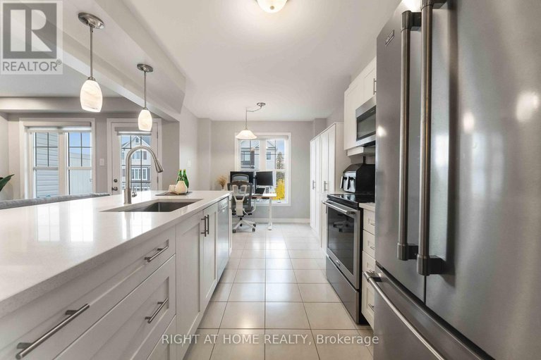 29443846/118-helenium-lane-e/avalon-west/ottawa/ontario/K4A1C6_17