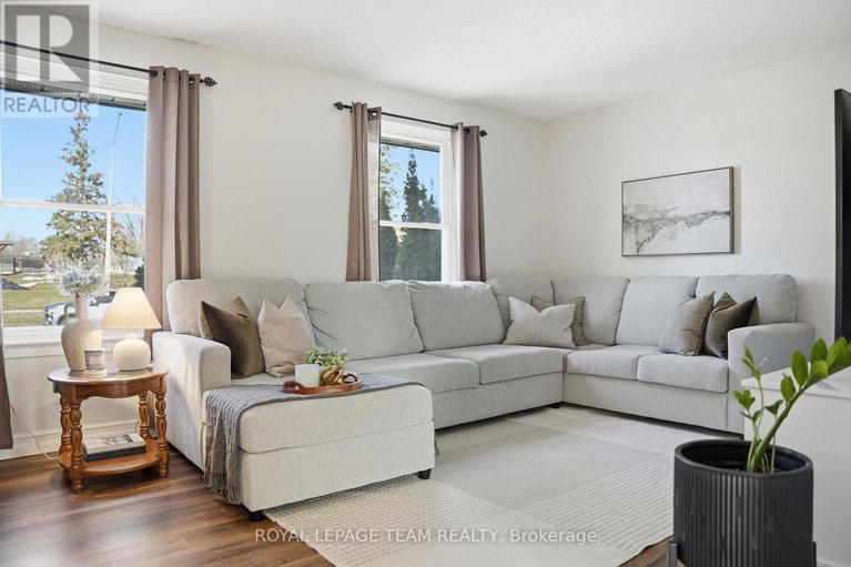 29452274/67-castlefrank-road/glencairnhazeldean/ottawa/ontario/K2L2E6_11