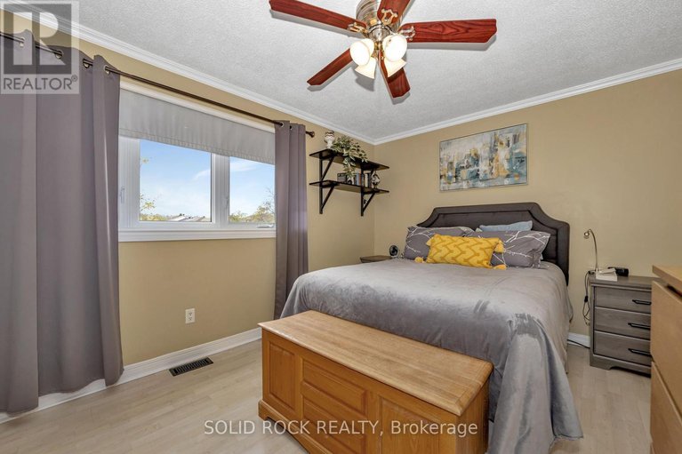28656205/37-grenadier-way/longfields/ottawa/ontario/K2J4L3_17
