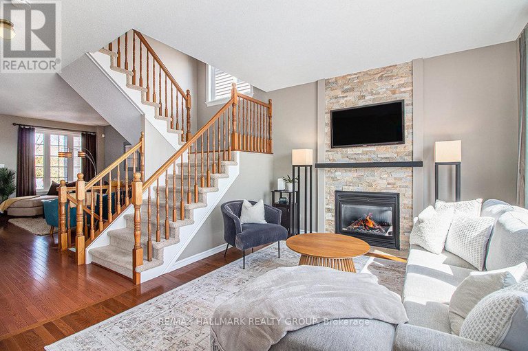 28370521/280-trail-side-circle/springridgeeast-village/ottawa/ontario/K4A5B1_16
