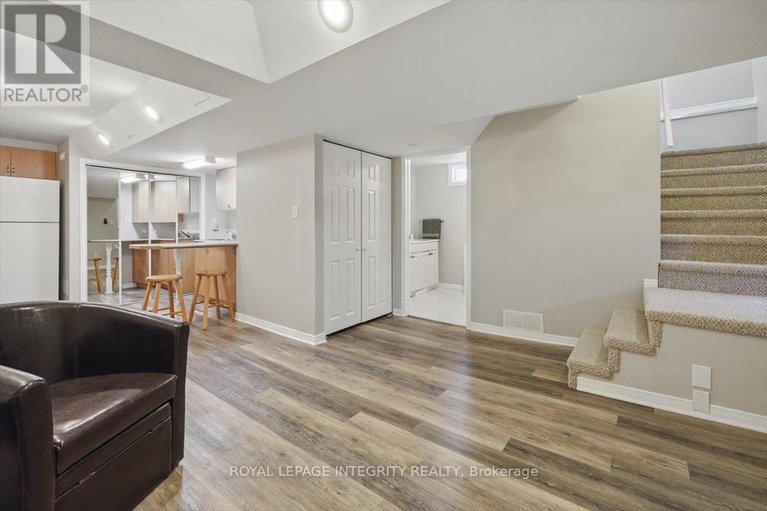 28601020/1561-verchere-street/chateauneuf/ottawa/ontario/K1C6B8_31