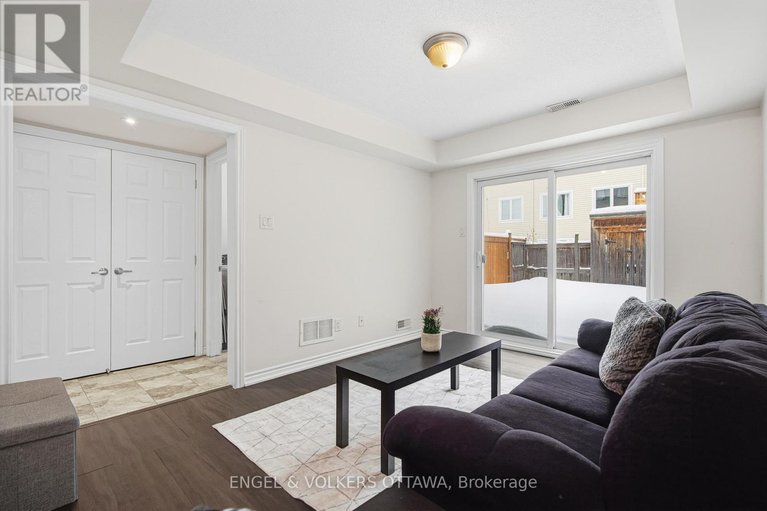 29376577/476-coldwater-crescent/emerald-meadowstrailwest/ottawa/ontario/K2M0J2_6