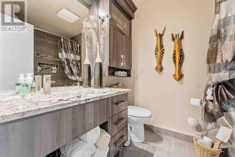 29217152/32-941-cookshire-crescent/fallingbrookridgemount/ottawa/ontario/K4A3K4_26