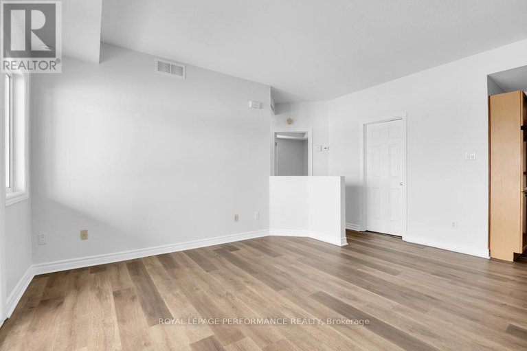 29406329/89-1107-e-stittsville-main-street/stittsville-north/ottawa/ontario/K2S0C8_13