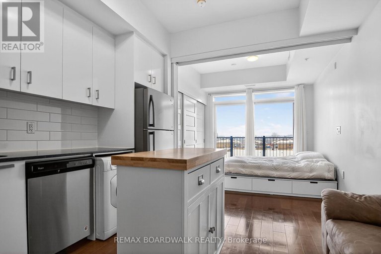 29379158/416-2785-baseline-road/redwood-park/ottawa/ontario/K2H0B7_24