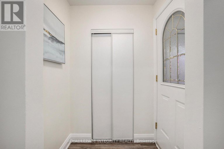 29085724/2321-kay-street/queensway-terrace-southridgeview/ottawa/ontario/K2C1J6_5