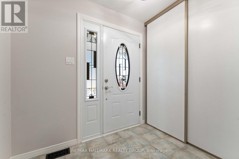 28946187/647-apollo-way/fallingbrookpineridge/ottawa/ontario/K4A1T2_4