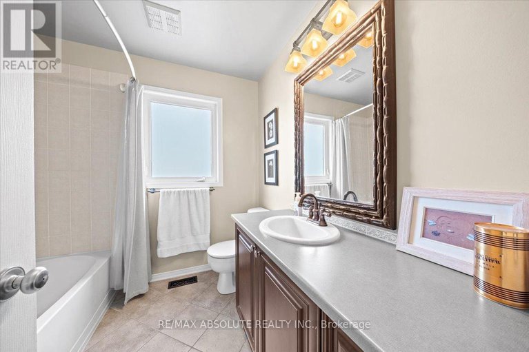 28515645/112-muskego-crescent/morgans-grantsouth-march/ottawa/ontario/K2W1H6_34
