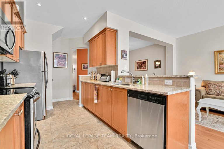 28433708/135-jersey-tea-circle/riverside-southgloucester-glen/ottawa/ontario/K1V2L3_17